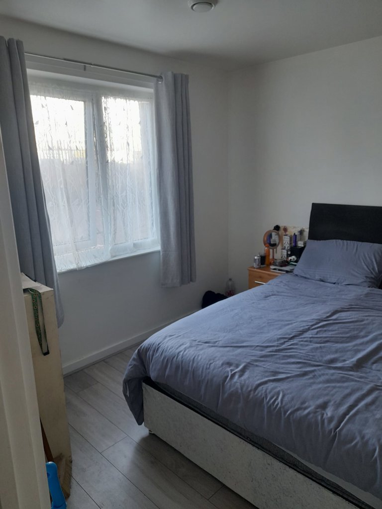 Photo 3 of New Malden Surrey property