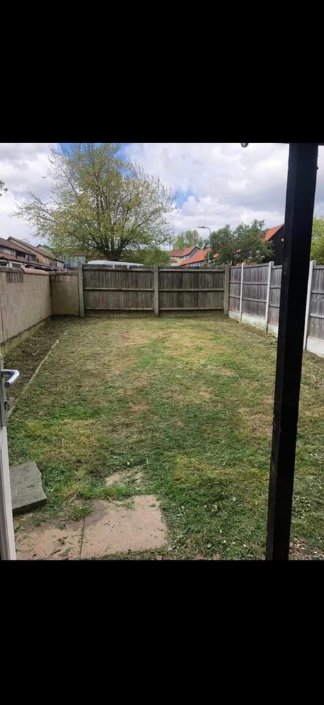 Photo 4 of Basildon property