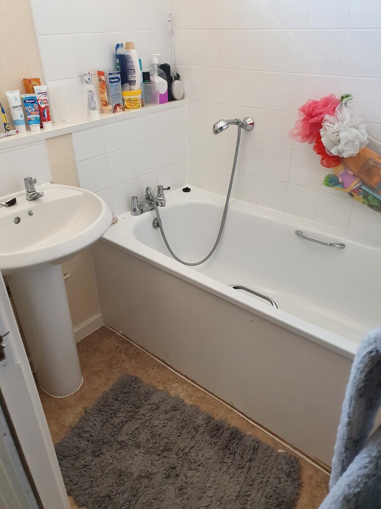 Photo 3 of London property