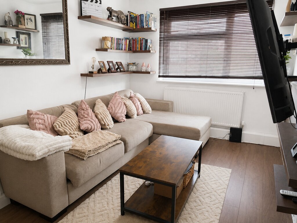Photo 1 of London property