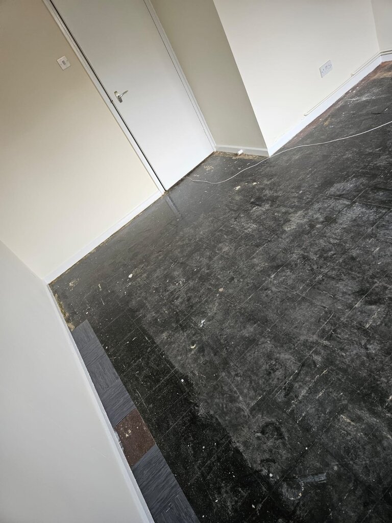 Photo 3 of Chesterfield property