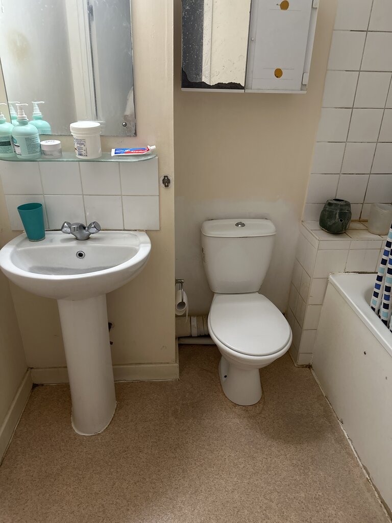 Photo 2 of Bedfont property