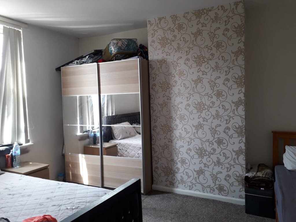 Photo 3 of Leeds property