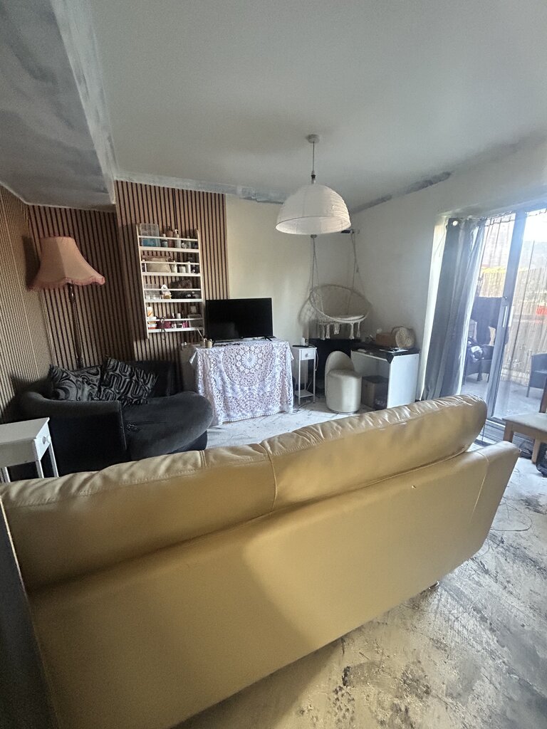 Photo 5 of London property