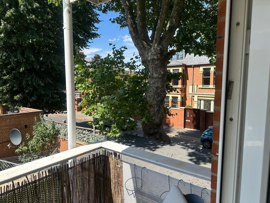 Photo 4 of Hounslow property
