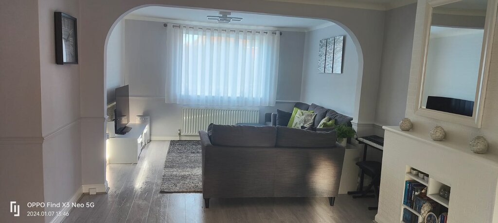 Photo 2 of Edgware property