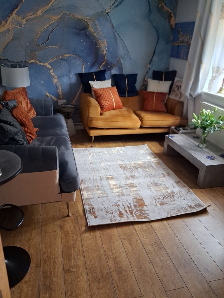 Photo 4 of Chester property