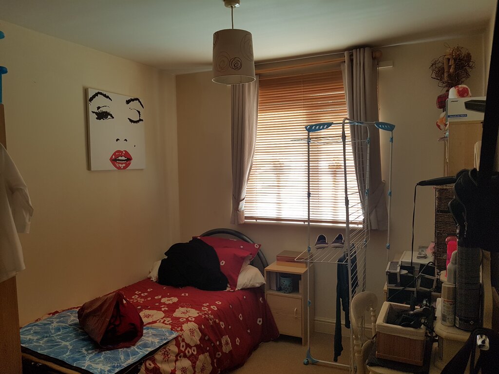 Photo 4 of Kettering property