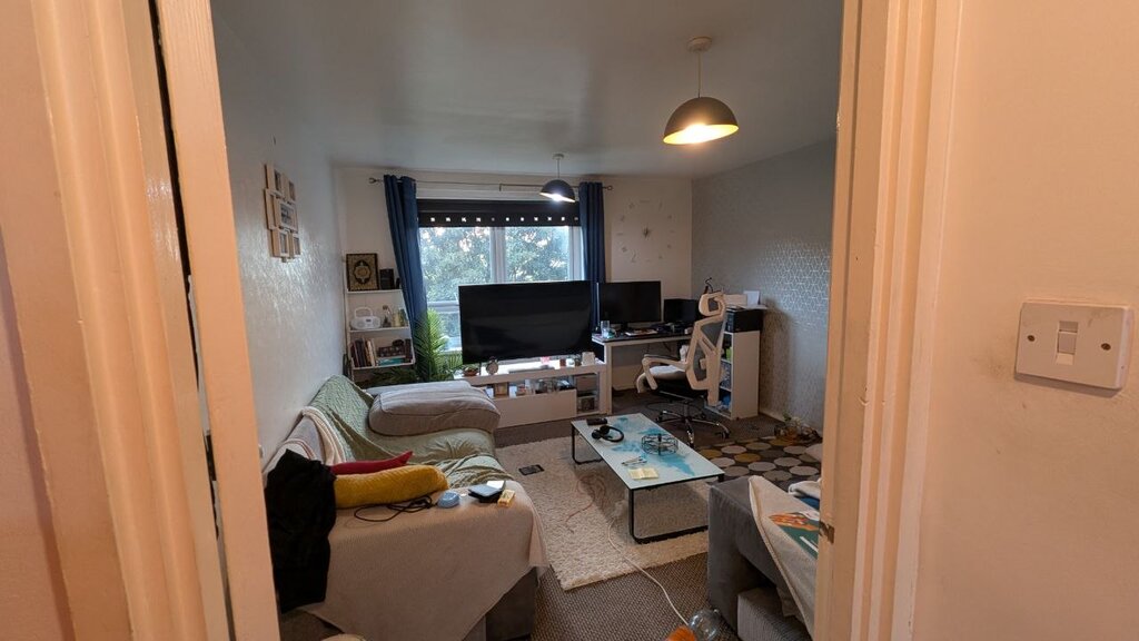 Photo 2 of Huddersfield property