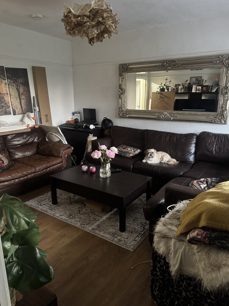 Photo 4 of Trafford property