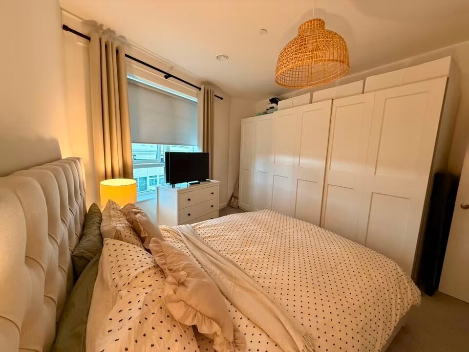 Photo 3 of Kingston Upon Thames property