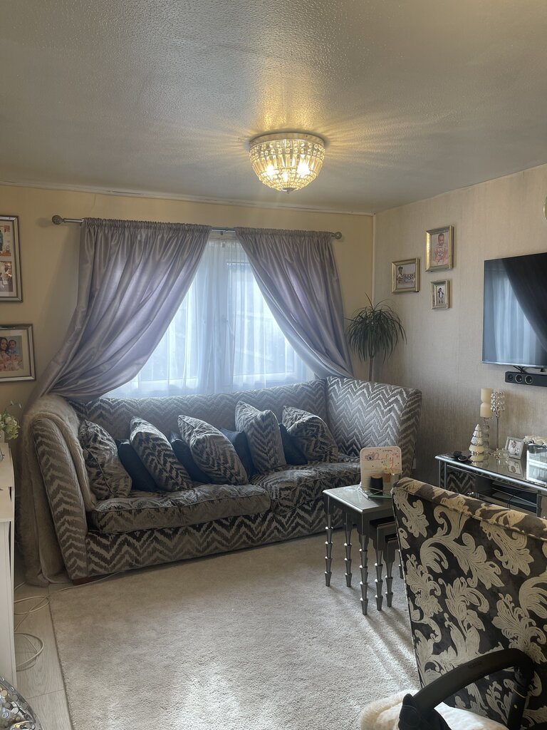 Photo 1 of London property