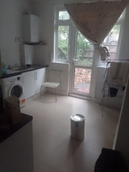 Photo 2 of London property