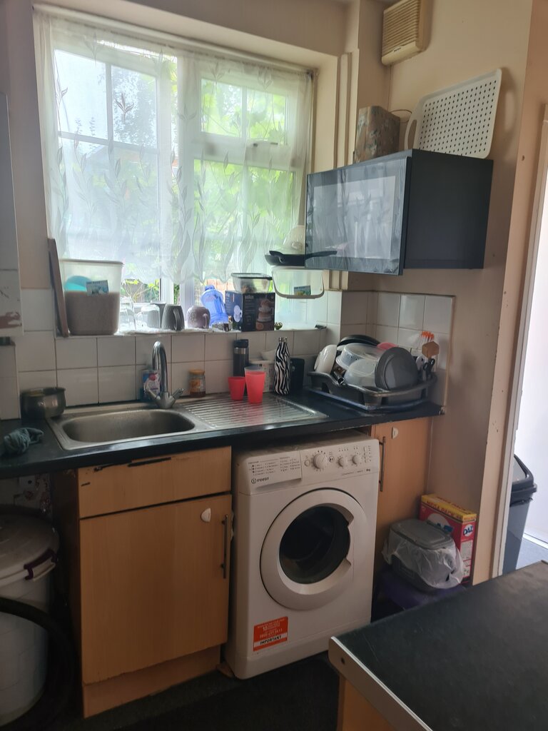 Photo 9 of Bromley property