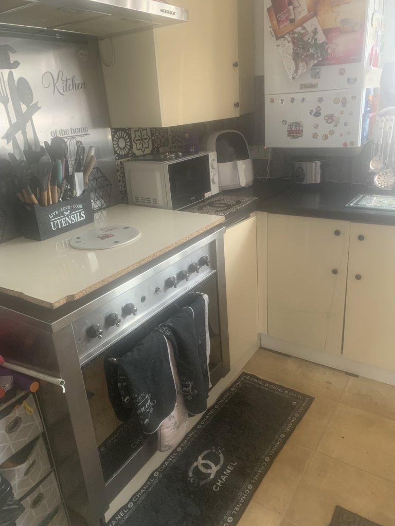 Photo 4 of Banbury property