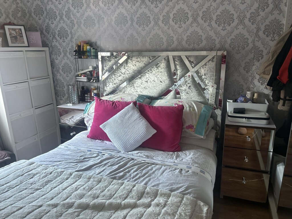 Photo 3 of Manchester property