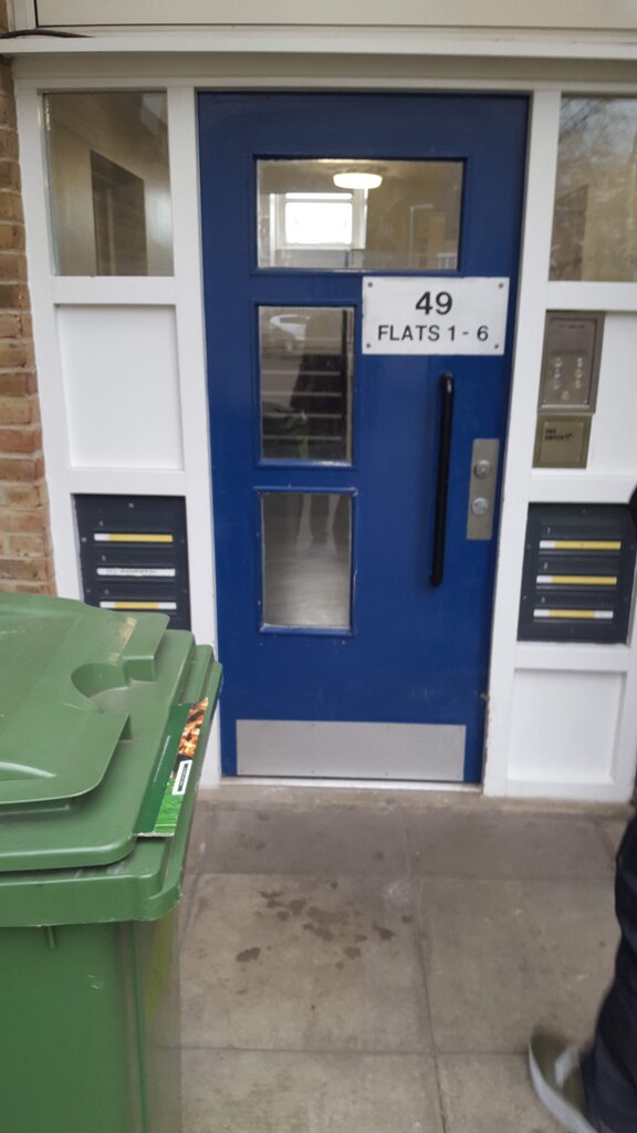Photo 2 of London property