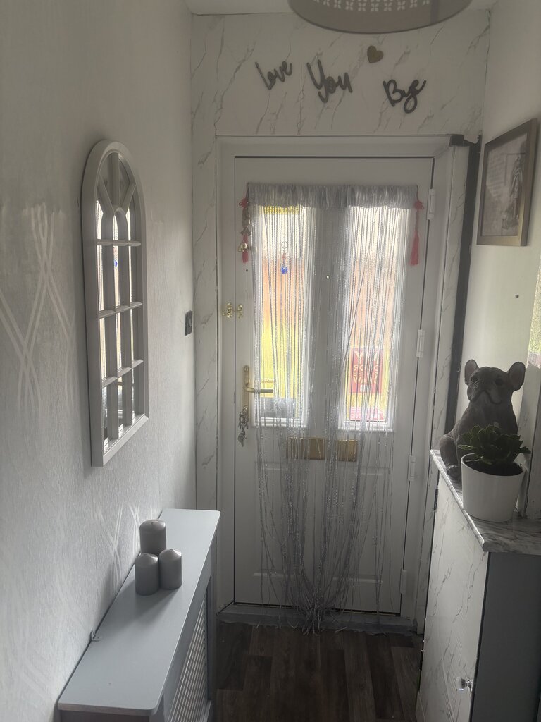 Photo 4 of Wakefield property
