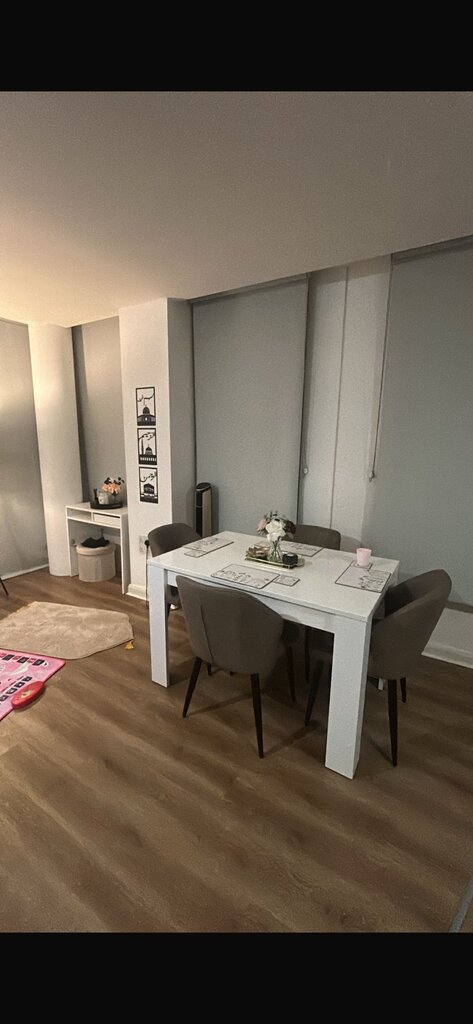 Photo 4 of London property