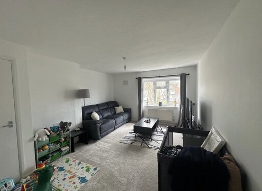 2 bed floor 1 maisonette