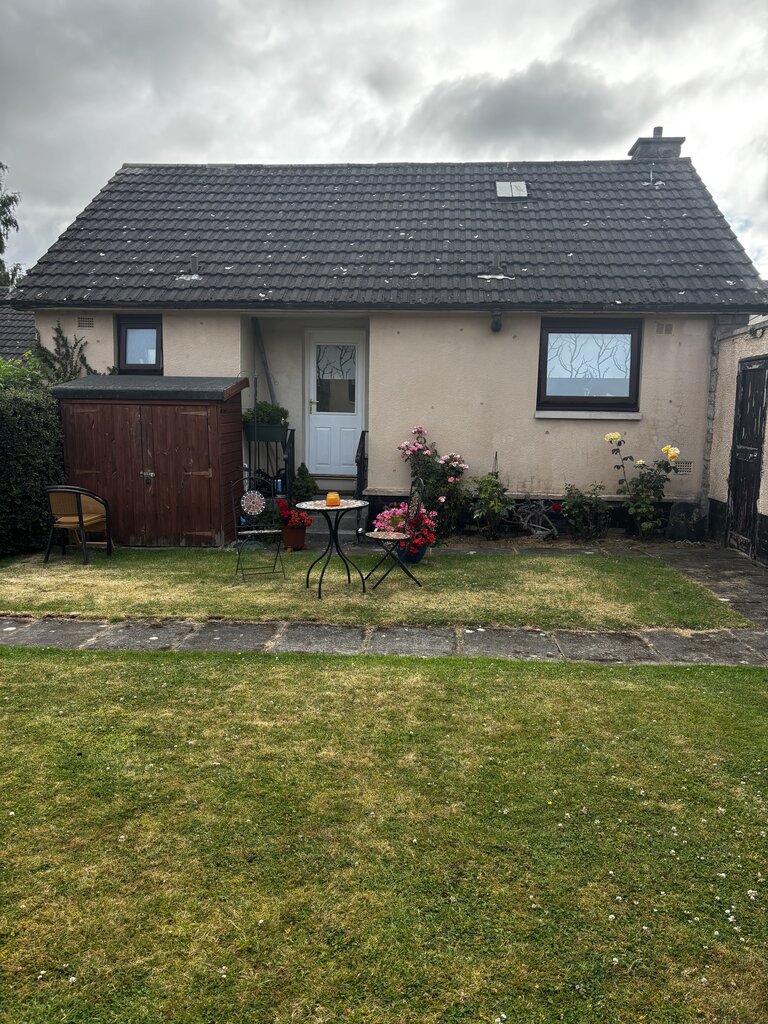 Photo 2 of Edinburgh property