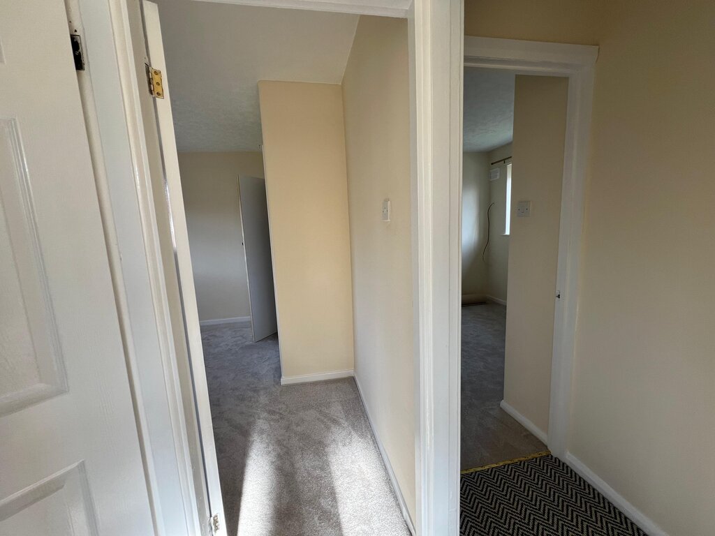 Photo 3 of Manchester property