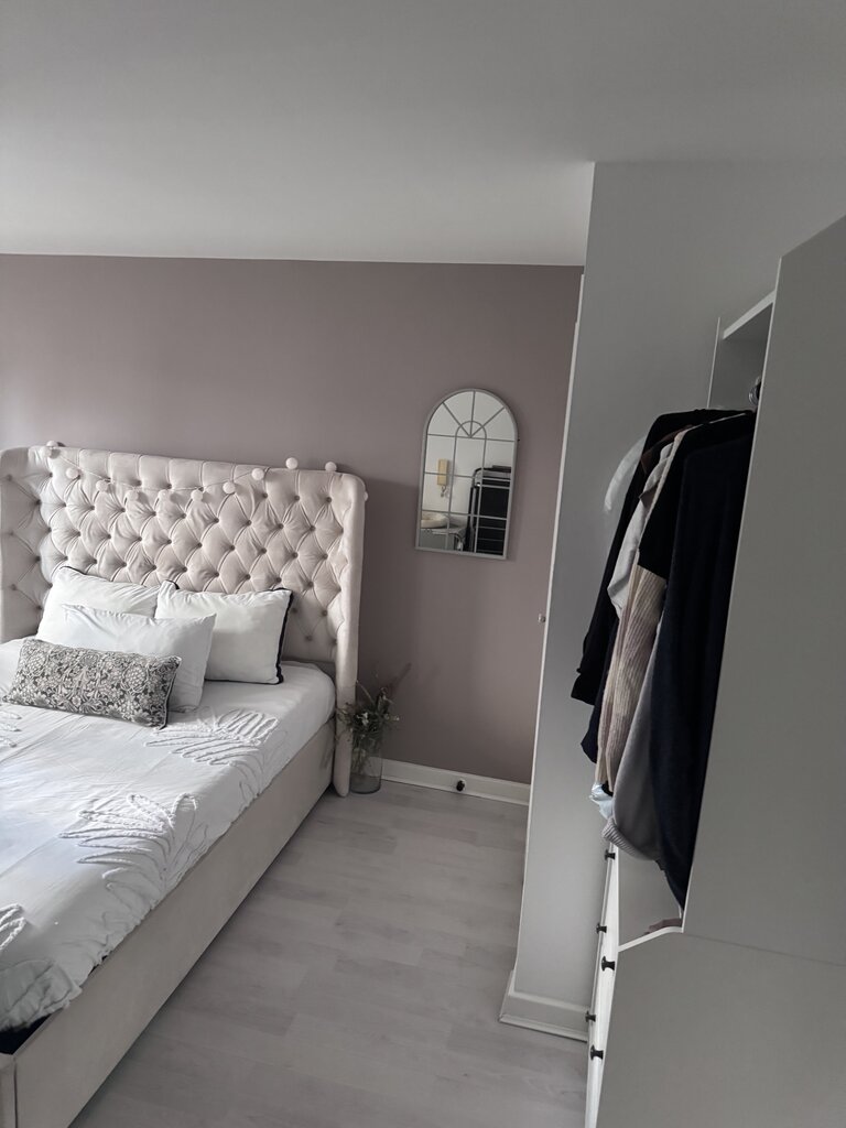 Photo 2 of London property