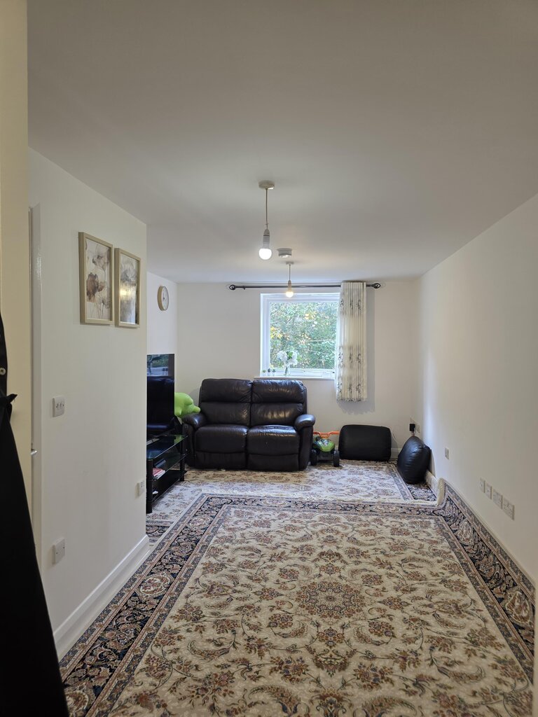 Photo 1 of Croydon property