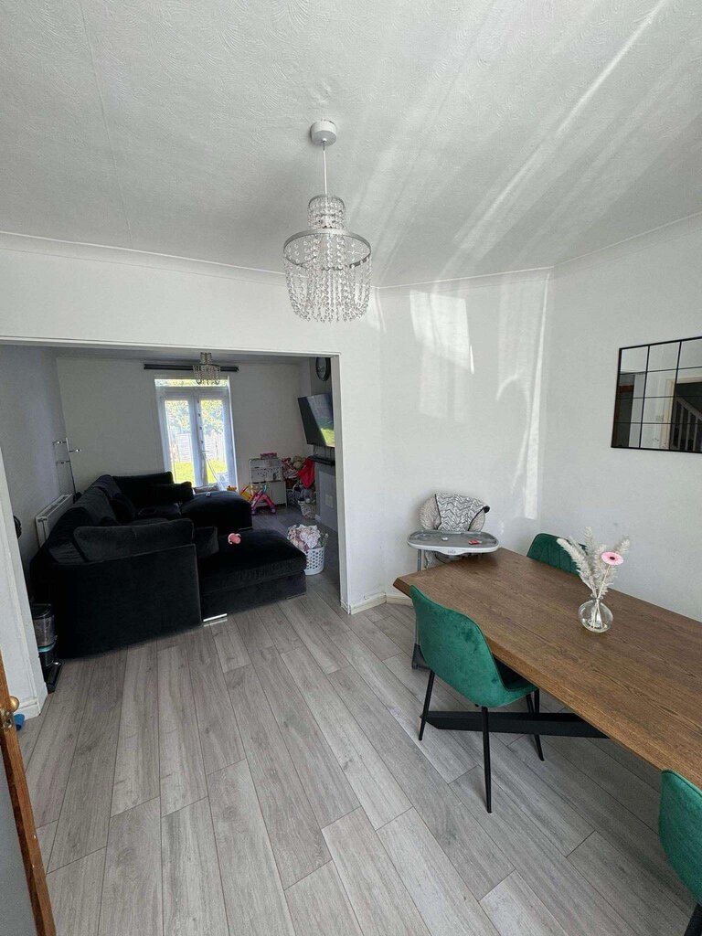 Photo 3 of Bromley, London property