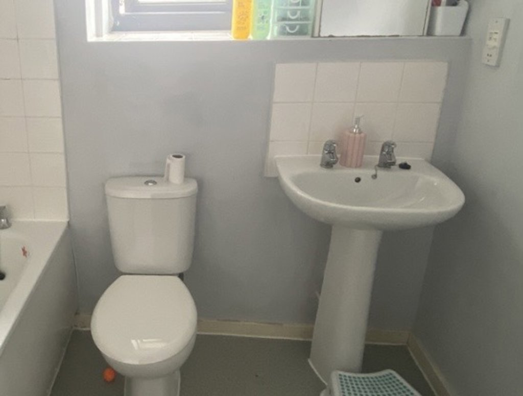 Photo 4 of Highbridge property