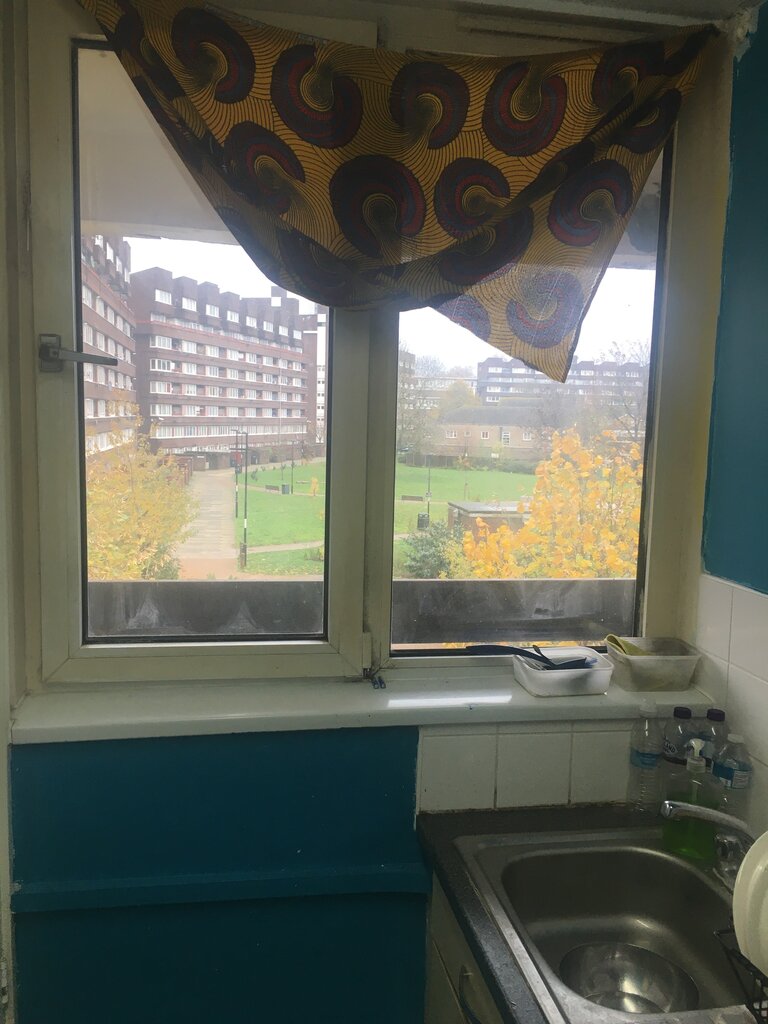 Photo 3 of London property