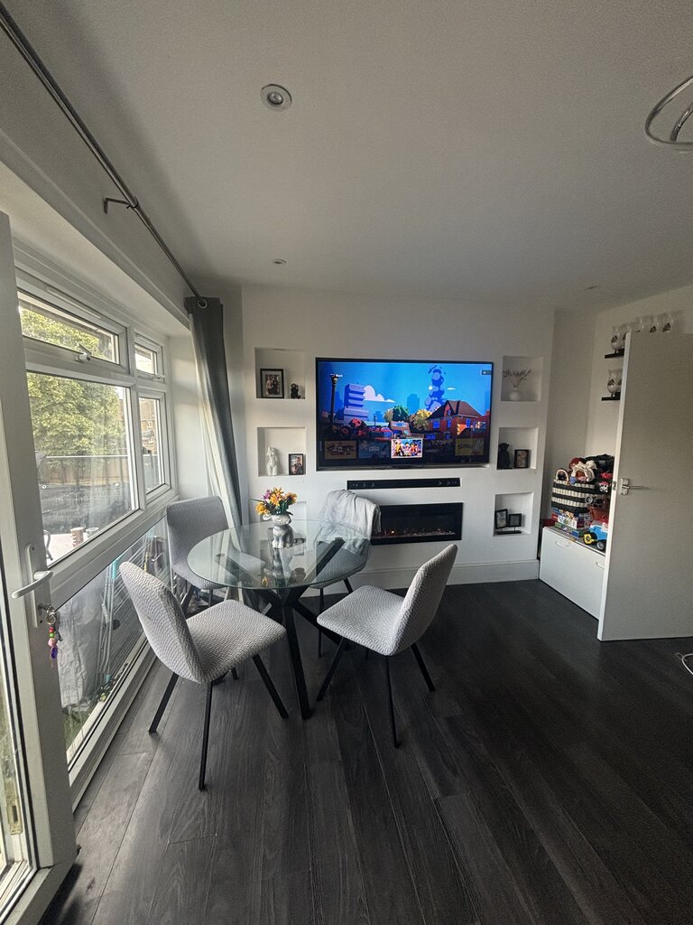 Photo 3 of Hemel Hempstead property
