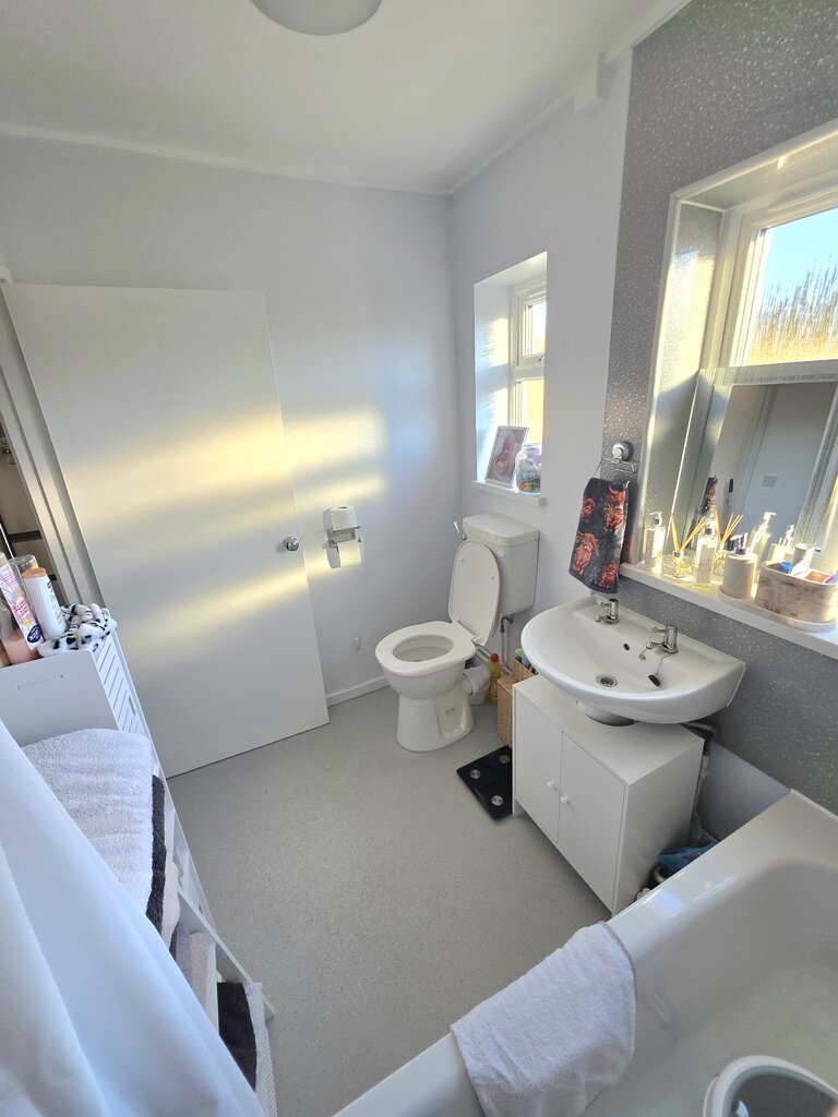 Photo 4 of Colchester property