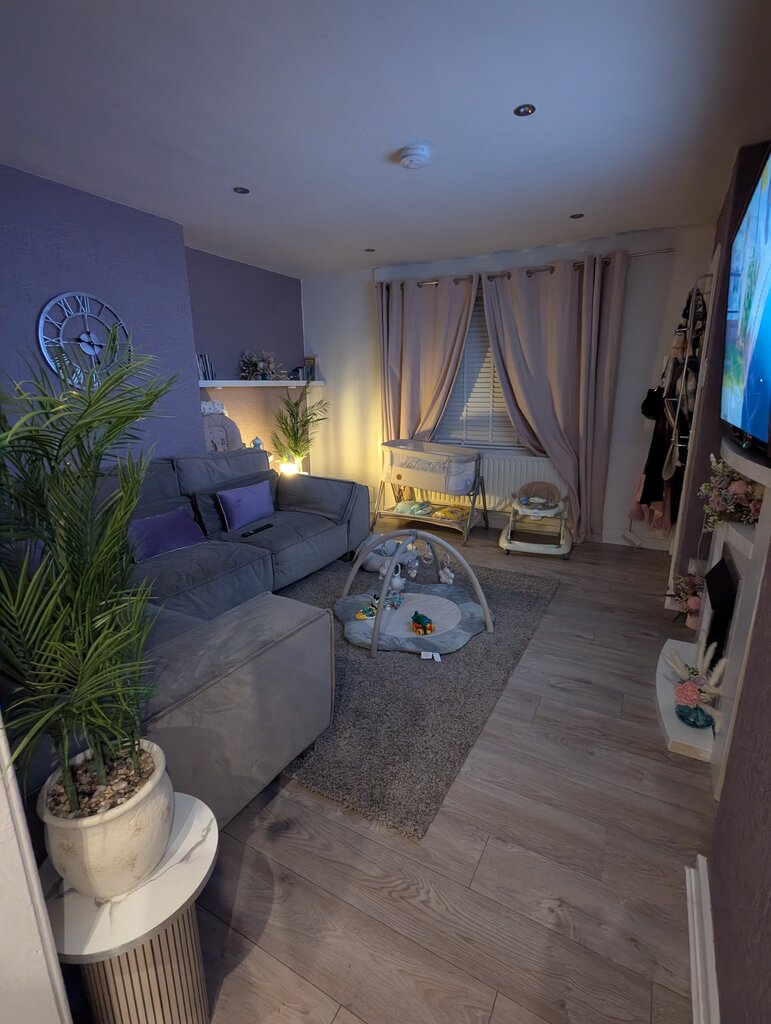 Photo 2 of Manchester property