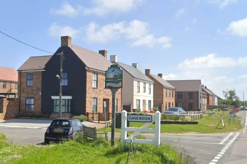 Photo 2 of Canewdon, Rochford property