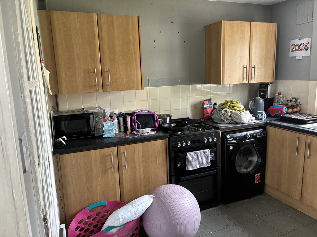 Photo 5 of Ellesmere Port property