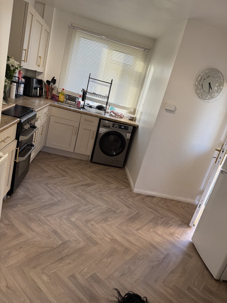 Photo 3 of Leeds property