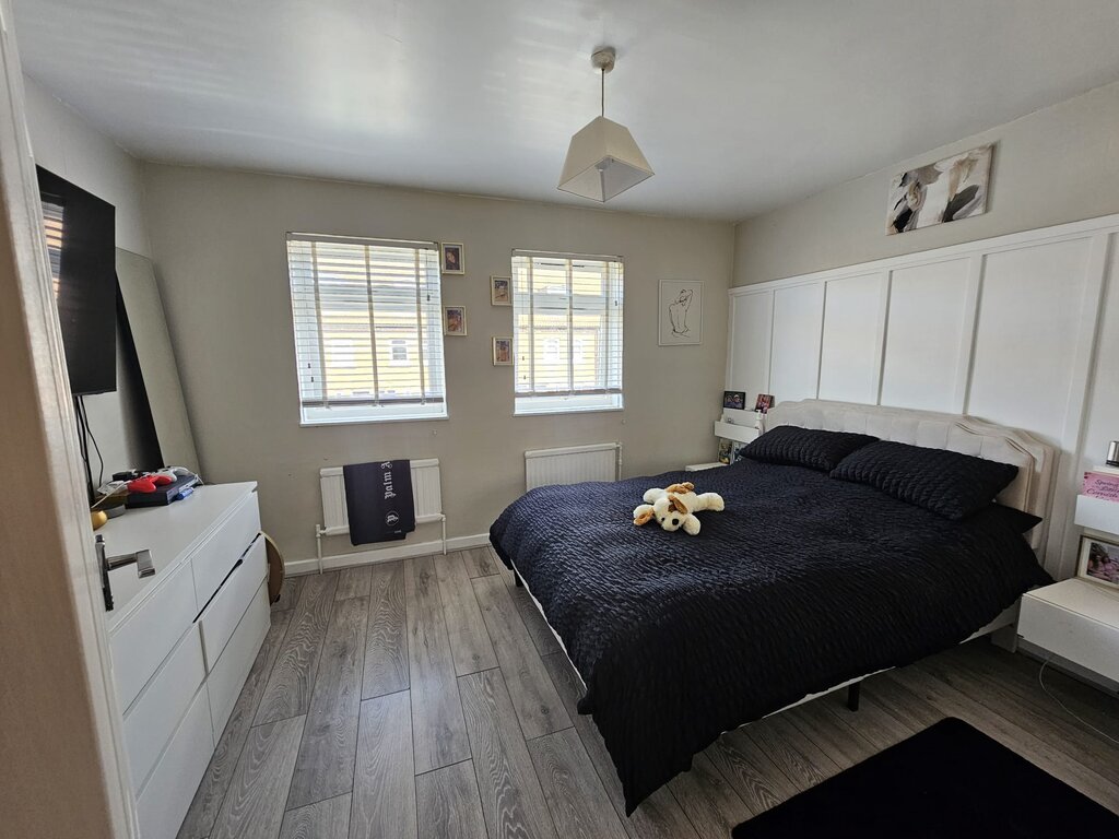 Photo 2 of Mottingham property