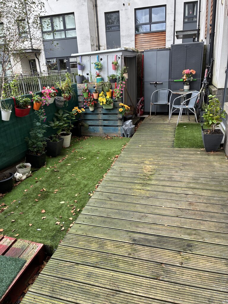 Photo 3 of Edinbrugh property