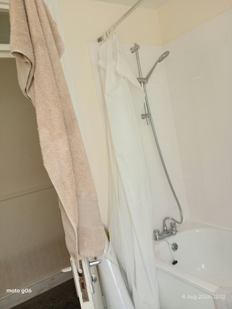 Photo 5 of London property