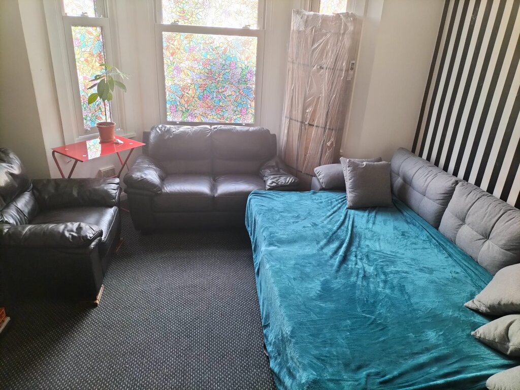 Photo 2 of London property