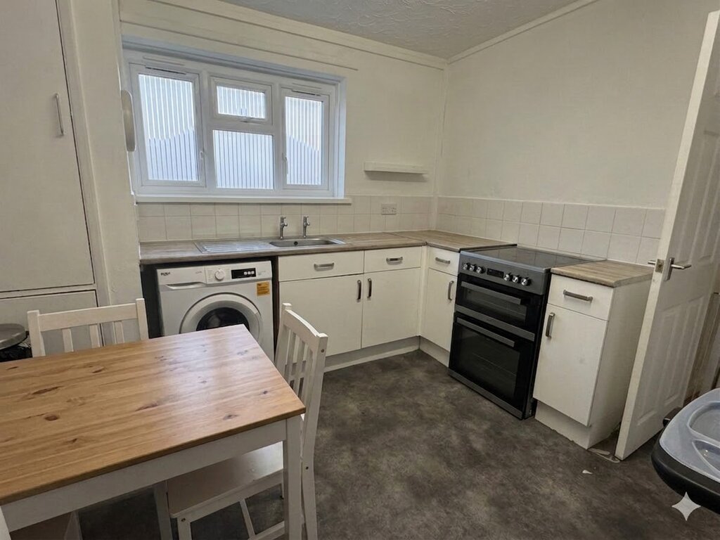 Photo 3 of Great Yarmouth property