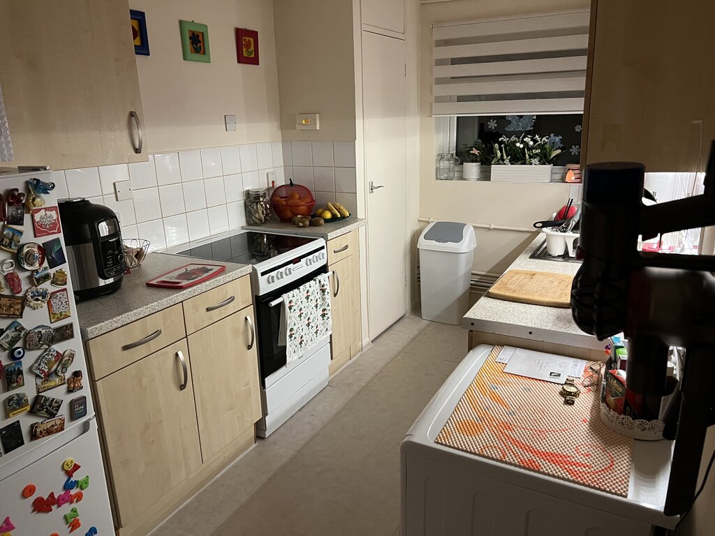 Photo 3 of Watford property