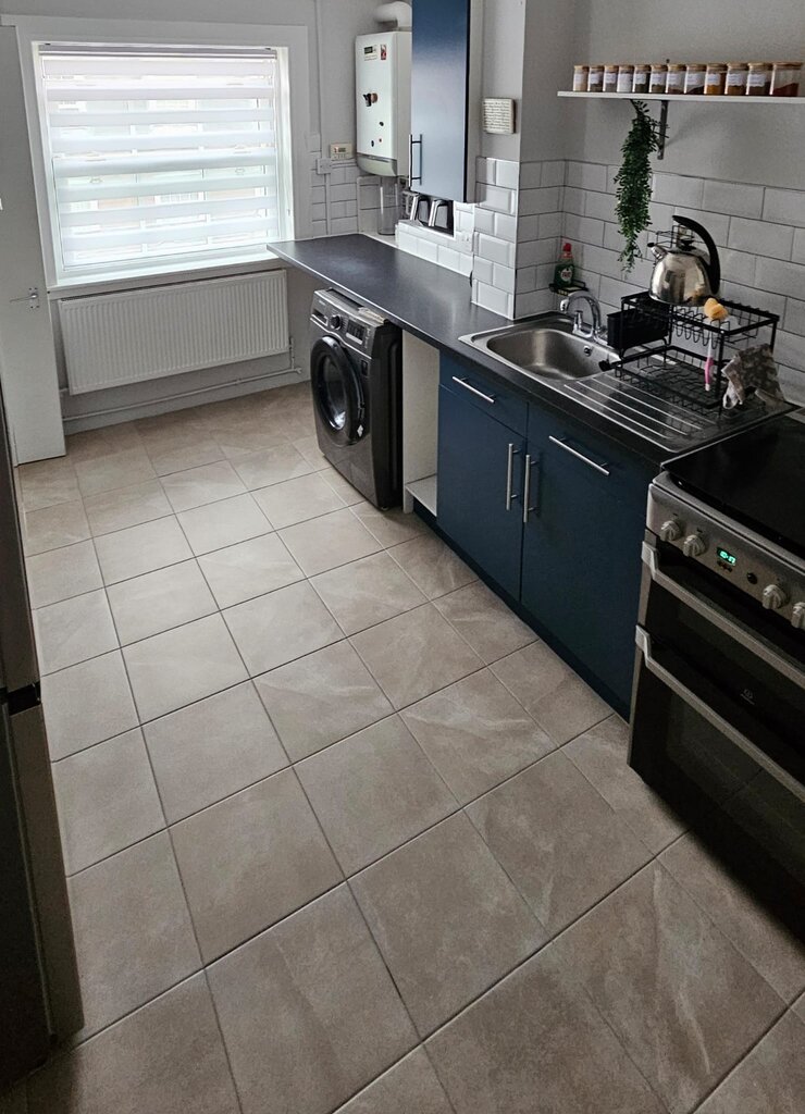 Photo 3 of London property