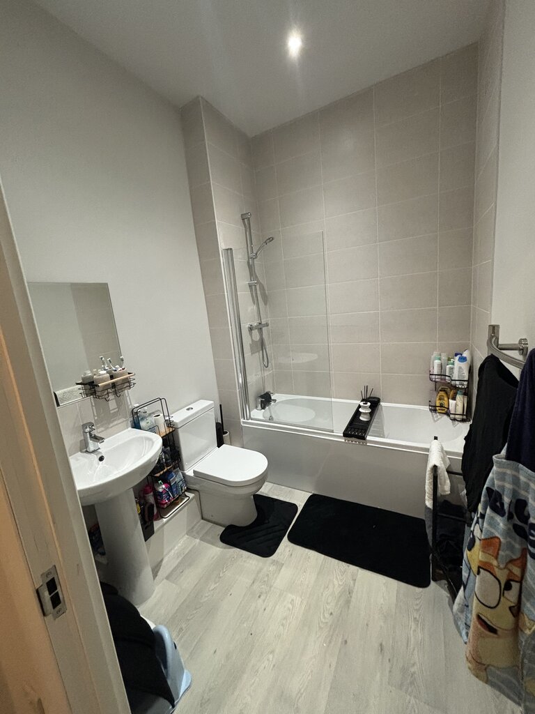 Photo 3 of Leeds property