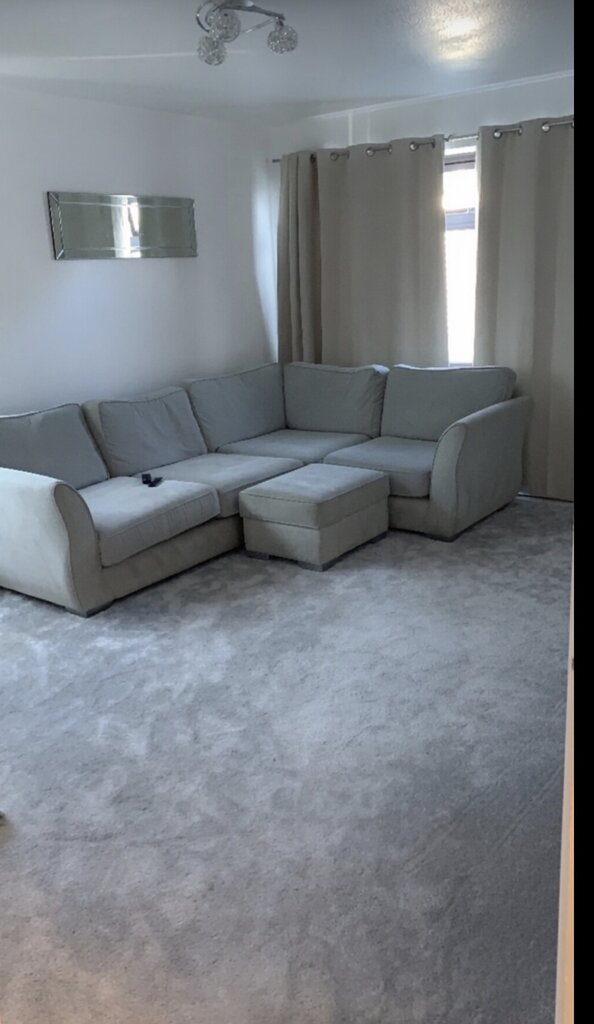 Photo 3 of Basildon property