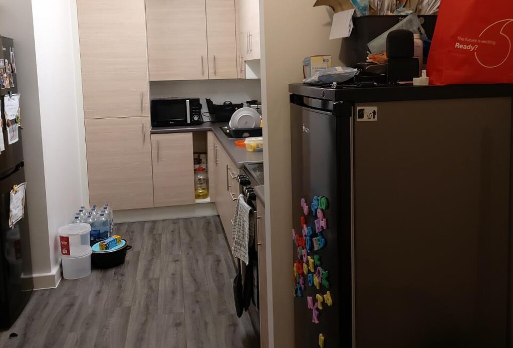 Photo 3 of London property