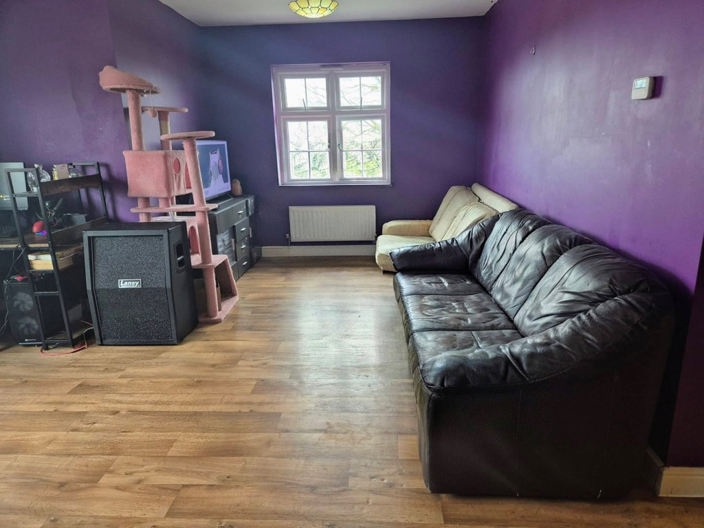 Photo 5 of Rainham property