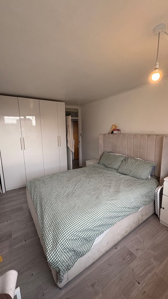 Photo 5 of Manchester property