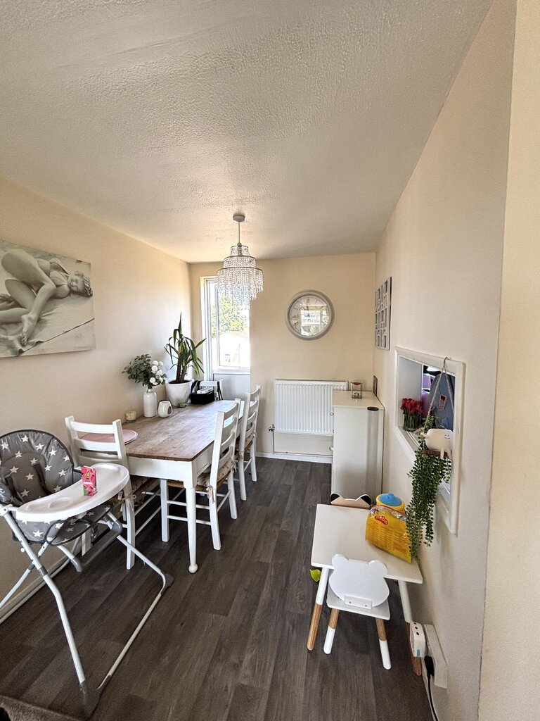 Photo 5 of Colchester property